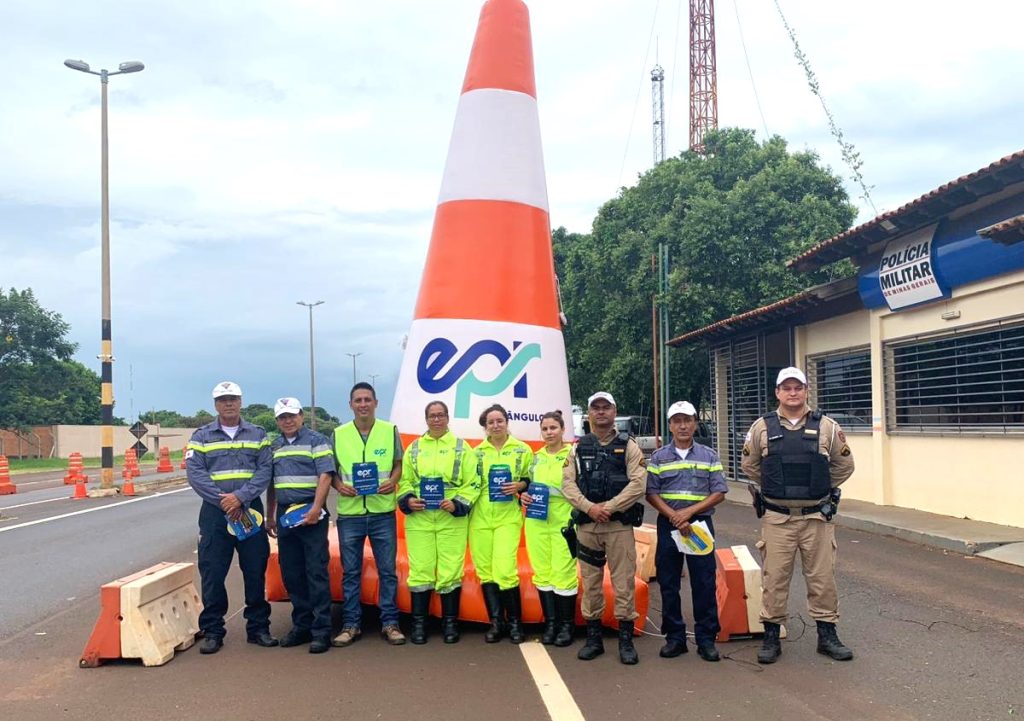 Grupo EPR - EPR Triângulo faz campanha de segurança nas estradas