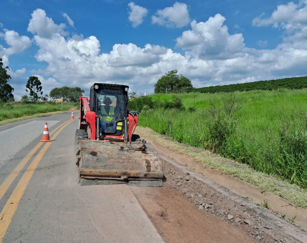 Grupo EPR - Região de Santa Rita de Caldas passa por manutenção de pavimento nesta semana