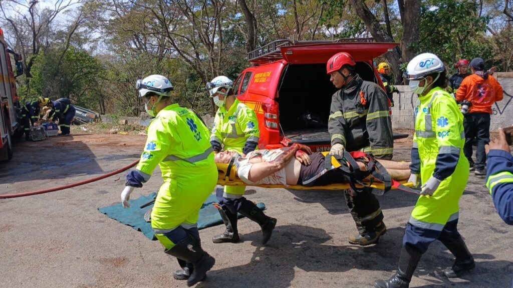 Grupo EPR - 2 em cada 3 vítimas fatais na BR-040 não usavam cinto de segurança em agosto; EPR Via Mineira promove ação no Dia da Convivência para reforçar conscientização Grupo EPR - 2 em cada 3 vítimas fatais na BR-040 não usavam cinto de segurança em agosto; EPR Via Mineira promove ação no Dia da Convivência para reforçar conscientização