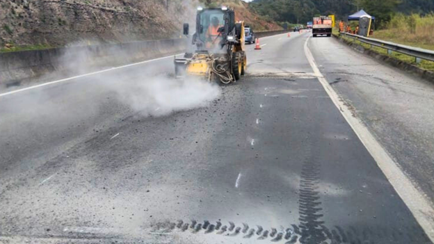 Grupo EPR - EPR Via Mineira realiza serviço de manutenção de pavimento em Nova Lima neste sábado (11) Grupo EPR - EPR Via Mineira realiza serviço de manutenção de pavimento em Nova Lima neste sábado (11)