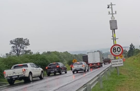 Grupo EPR - Radares geram redução no número de acidentes nas rodovias estaduais sob concessão da EPR Litoral Pioneiro; fiscalização começa na próxima segunda-feira Grupo EPR - Radares geram redução no número de acidentes nas rodovias estaduais sob concessão da EPR Litoral Pioneiro; fiscalização começa na próxima segunda-feira