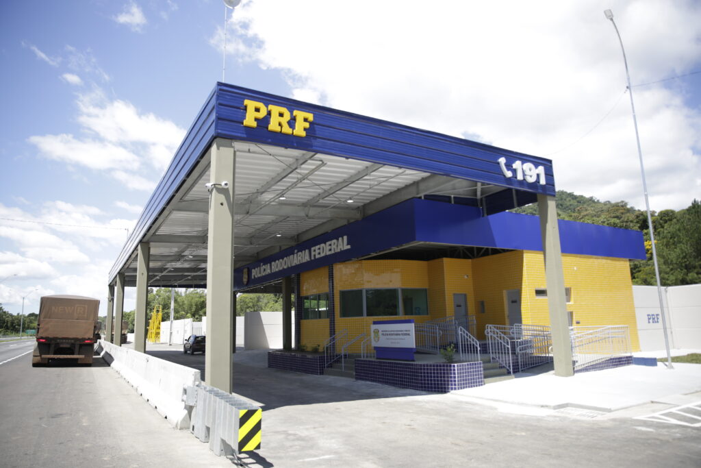 Grupo EPR - BR-277 recebe nova unidade operacional da PRF em Paranaguá construída pela EPR Litoral Pioneiro Grupo EPR - BR-277 recebe nova unidade operacional da PRF em Paranaguá construída pela EPR Litoral Pioneiro