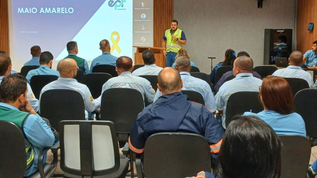 Grupo EPR - EPR Via Mineira realiza ações educativas com motoristas de carga em mineradoras e transportadoras da BR-040 Grupo EPR - EPR Via Mineira realiza ações educativas com motoristas de carga em mineradoras e transportadoras da BR-040