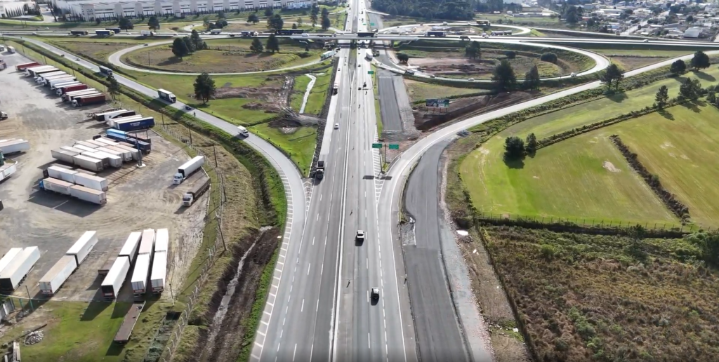 Grupo EPR - EPR Litoral Pioneiro avança com pavimentação de terceiras faixas da BR-277 Grupo EPR - EPR Litoral Pioneiro avança com pavimentação de terceiras faixas da BR-277